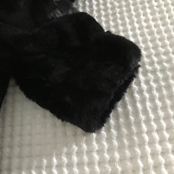 New Black Silky Fuzzy Faux Fur Jacket - Picture 13 of 14